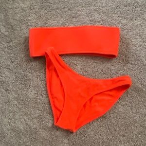 Triangl Twinnie- kiss